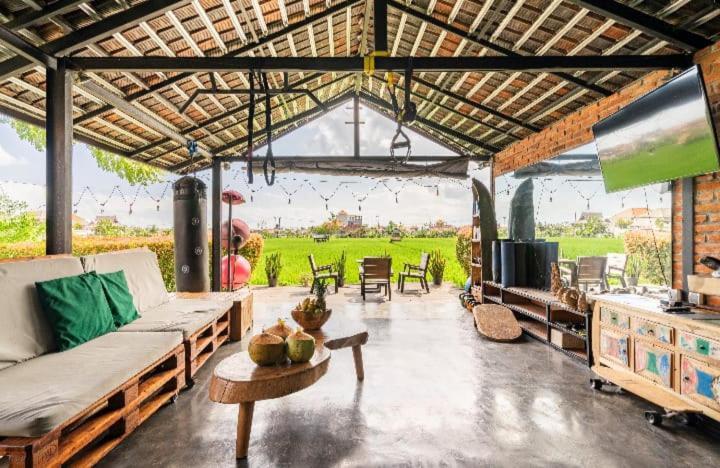Big Brother Surf Inn Canggu  Bagian luar foto