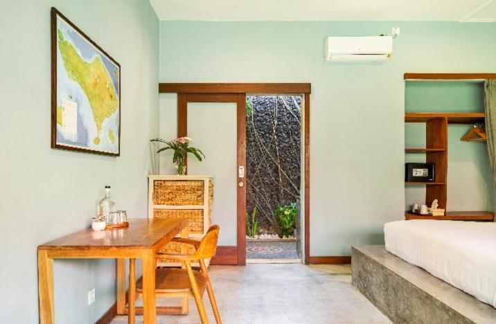 Big Brother Surf Inn Canggu  Bagian luar foto