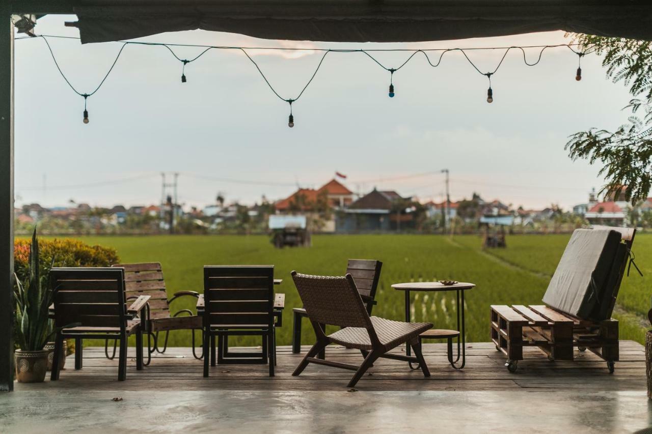 Big Brother Surf Inn Canggu  Bagian luar foto