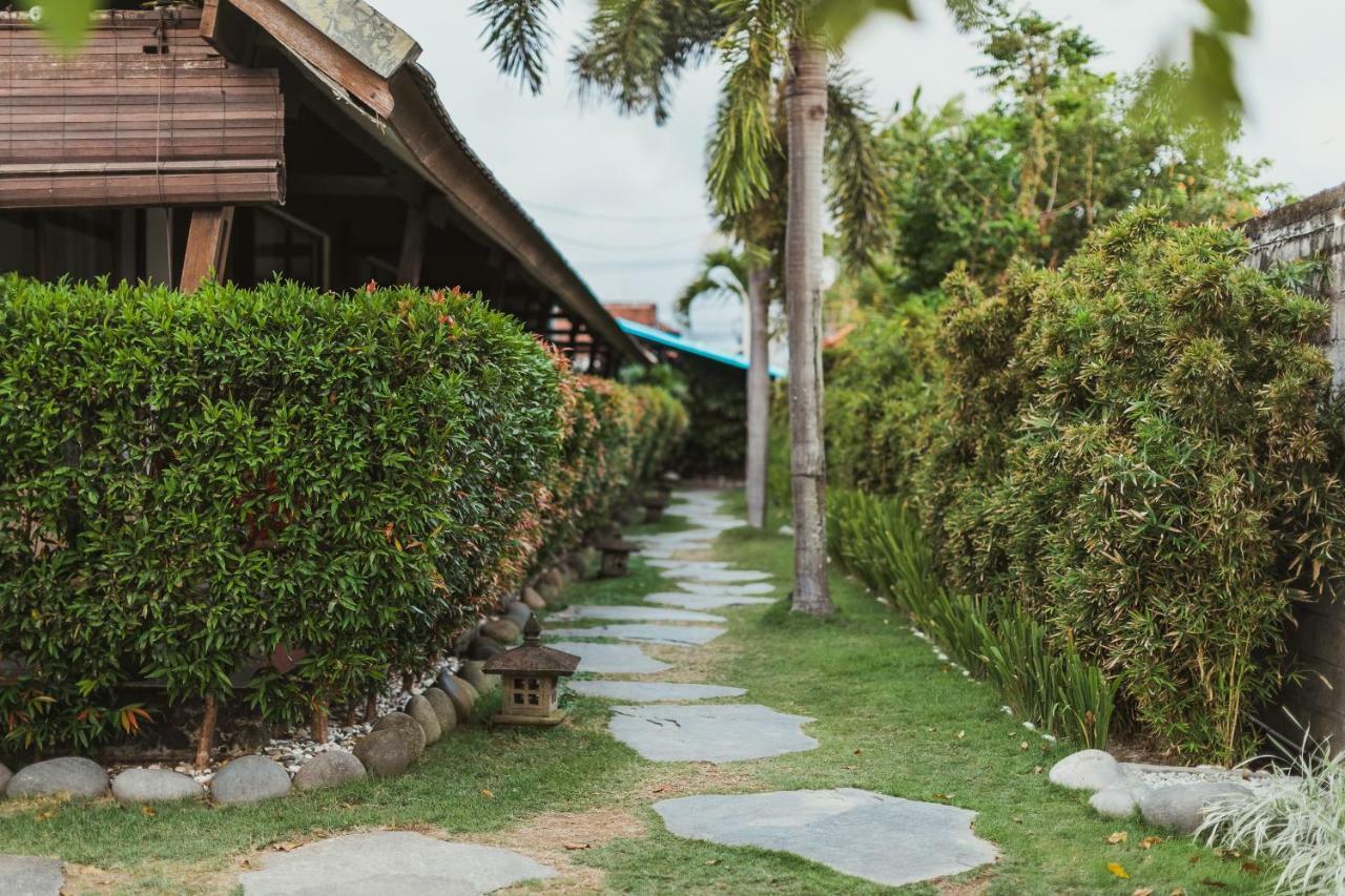 Big Brother Surf Inn Canggu  Bagian luar foto